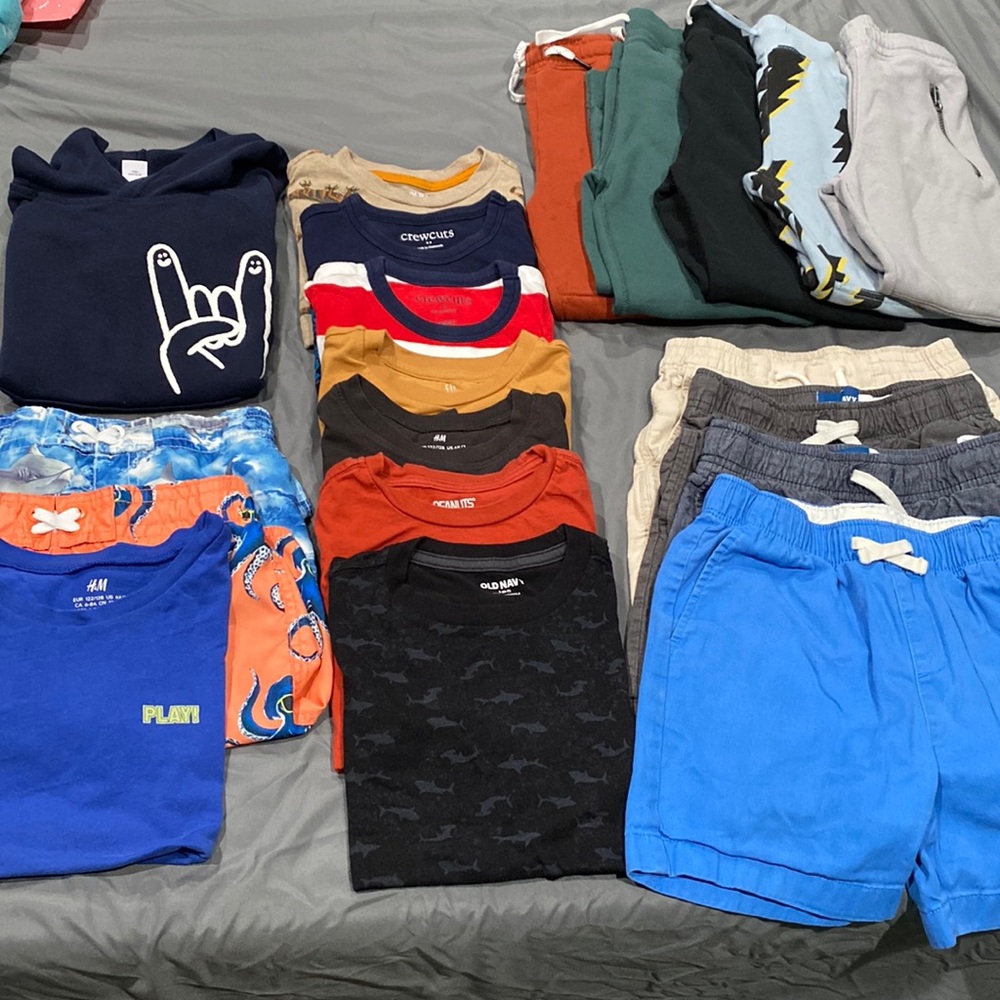 Lot of boys clothes sizes 6-7